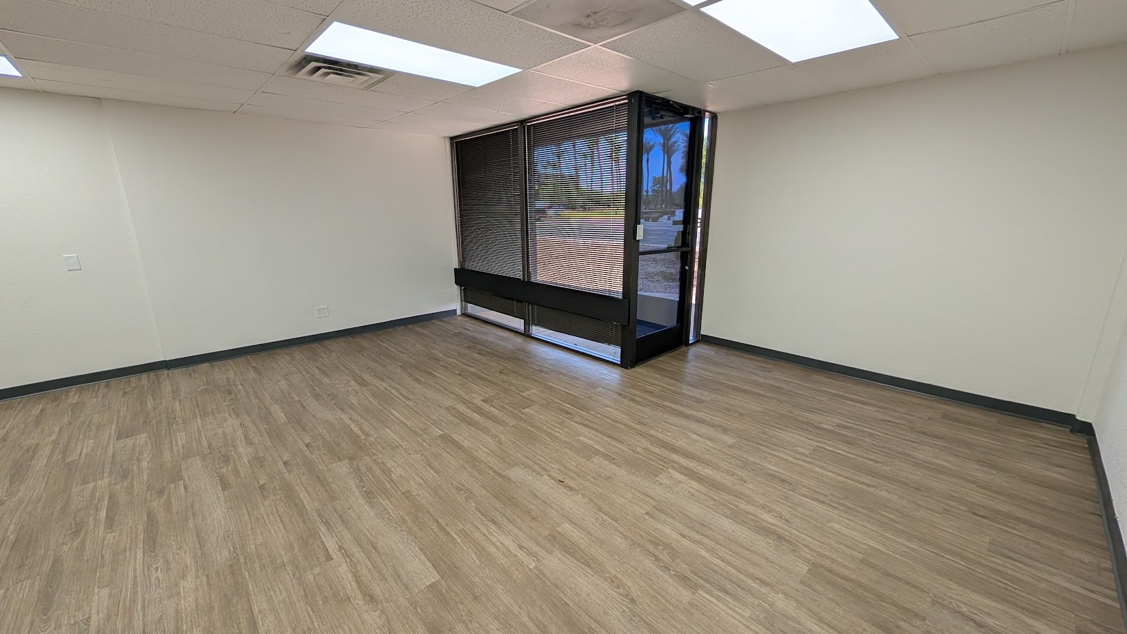 2105 S 48th St, Tempe, AZ à louer Photo intérieure– Image 1 sur 5