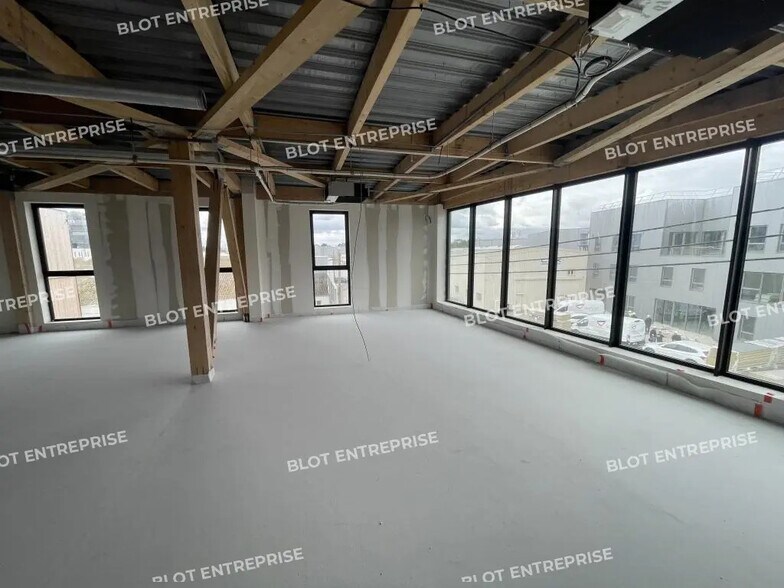 Bureau dans Lorient à louer - Photo de l’immeuble – Image 2 sur 5