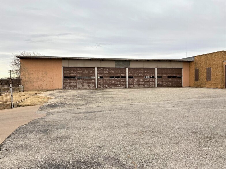 906 E Broadway St, Sweetwater, TX à vendre - Photo de l’immeuble – Image 3 sur 3