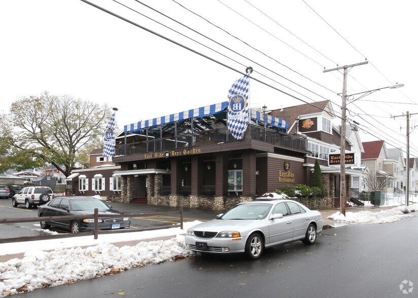 131 Dwight St, New Britain, CT à vendre - Photo principale – Image 1 sur 2