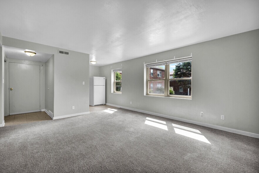 The QC 100 portefeuille de 3 biens à vendre sur LoopNet.fr - Photo de l’immeuble – Image 3 sur 15