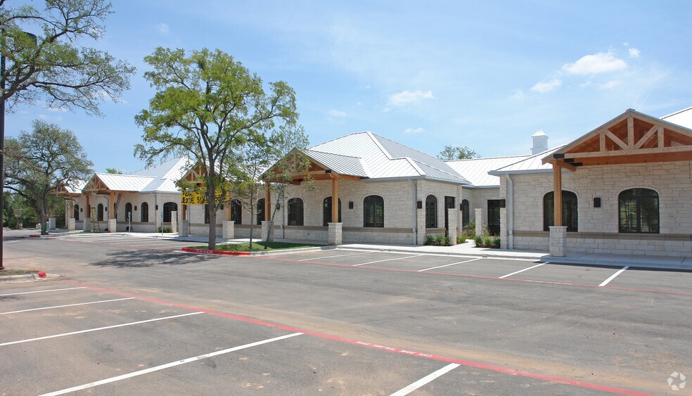 6911 N FM 620, Austin, TX à louer - Photo de l’immeuble – Image 2 sur 12