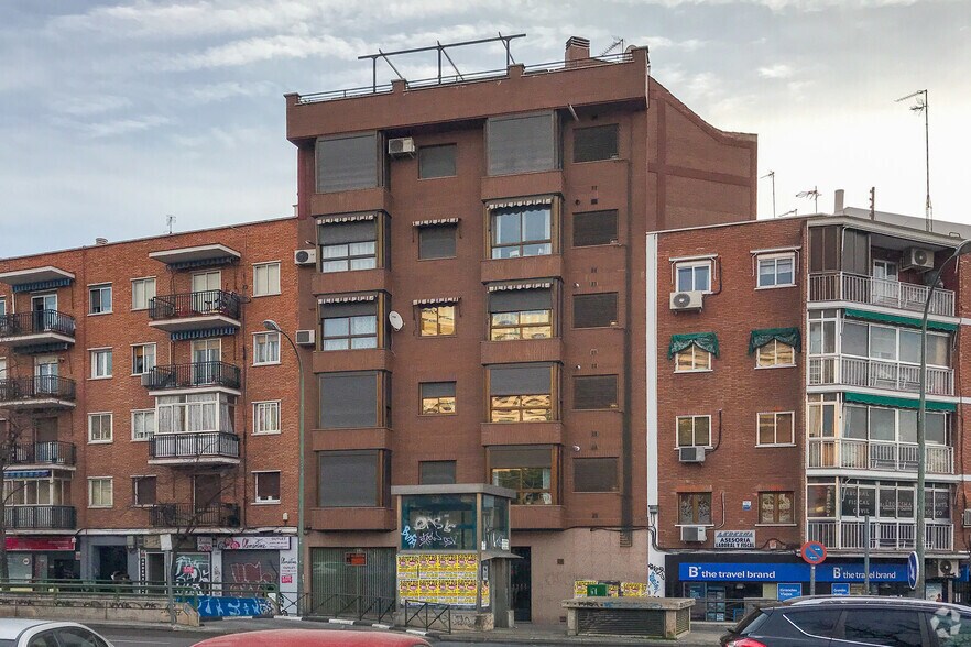 Bureaux/Local commercial dans Madrid, Madrid à louer - Photo principale – Image 1 sur 2