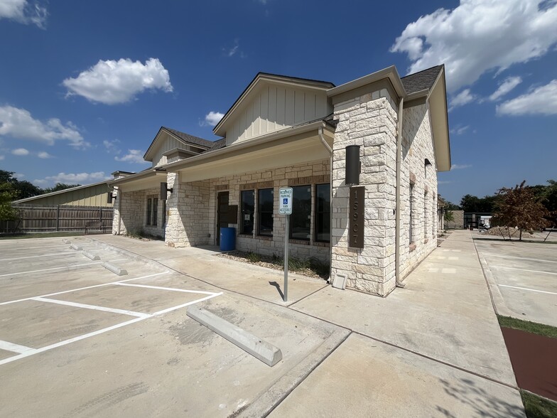 15907 Windermere Dr, Pflugerville, TX à louer - Photo de l’immeuble – Image 1 sur 20