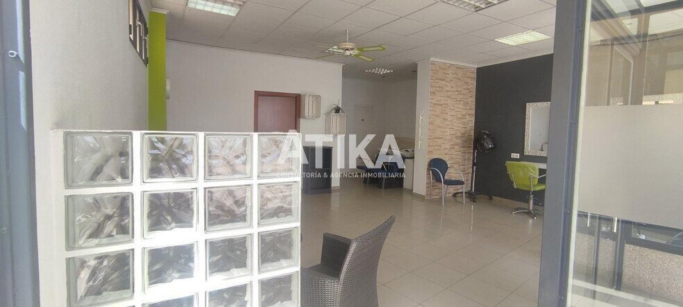 Local commercial dans Ontinyent à louer - Photo de l’immeuble – Image 2 sur 17