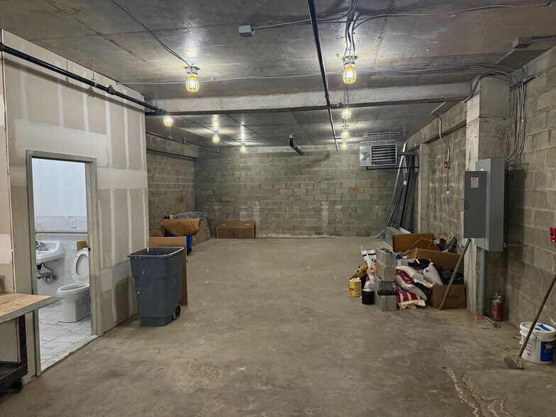536 Wales Ave, Bronx, NY à louer - Photo de l’immeuble – Image 3 sur 7