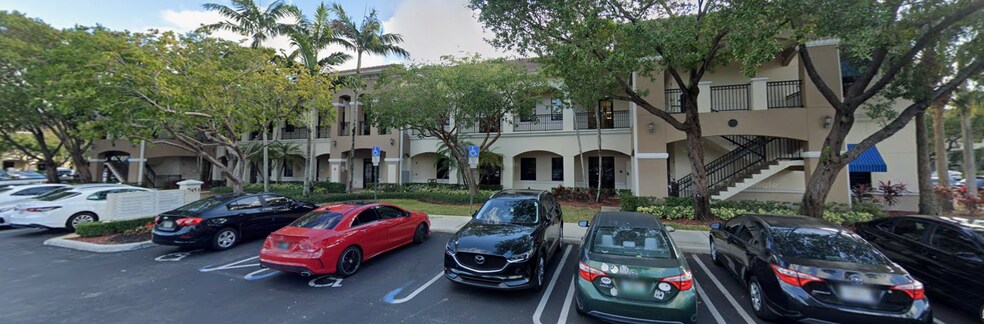 7451 Wiles Rd, Coral Springs, FL à vendre - Photo de l’immeuble – Image 3 sur 32