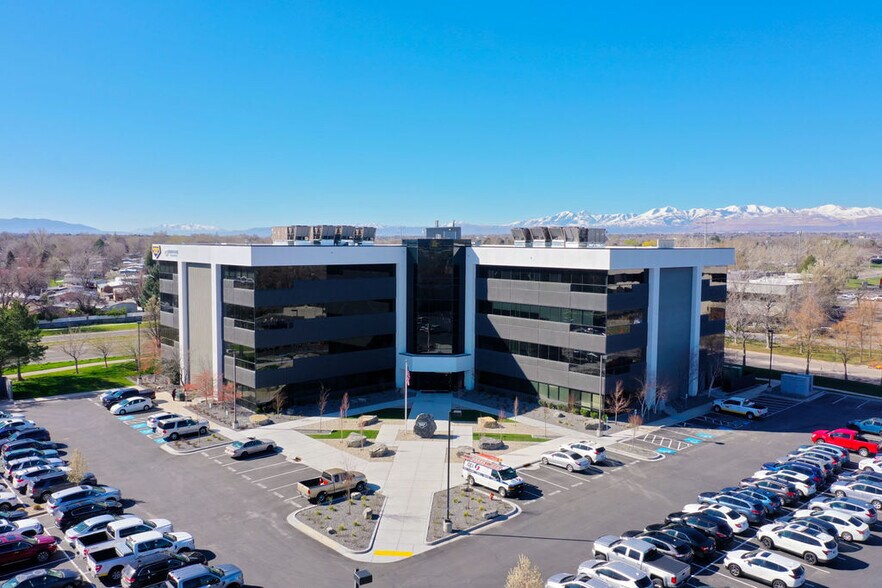 4393 S Riverboat Rd, Salt Lake City, UT à louer - Photo principale – Image 1 sur 12