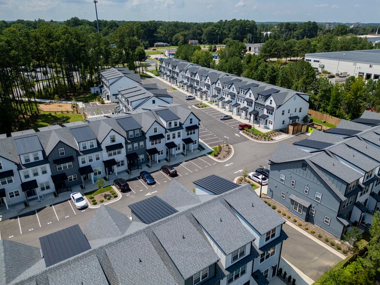 4820 Gossamer Ln, Raleigh, NC à vendre - Photo principale – Image 1 sur 12