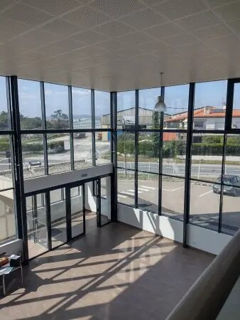 Industriel/Logistique dans Perpignan à vendre - Hall d’entrée – Image 3 sur 4