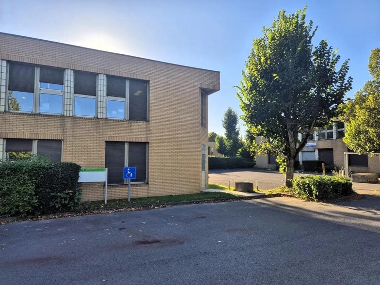 4 Allée Emile Reynaud, Torcy à louer - Photo de l’immeuble – Image 3 sur 10
