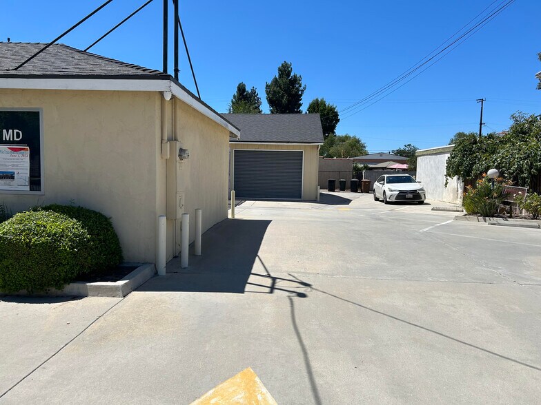 125 N Euclid Ave, Fullerton, CA à louer - Photo de l’immeuble – Image 2 sur 13