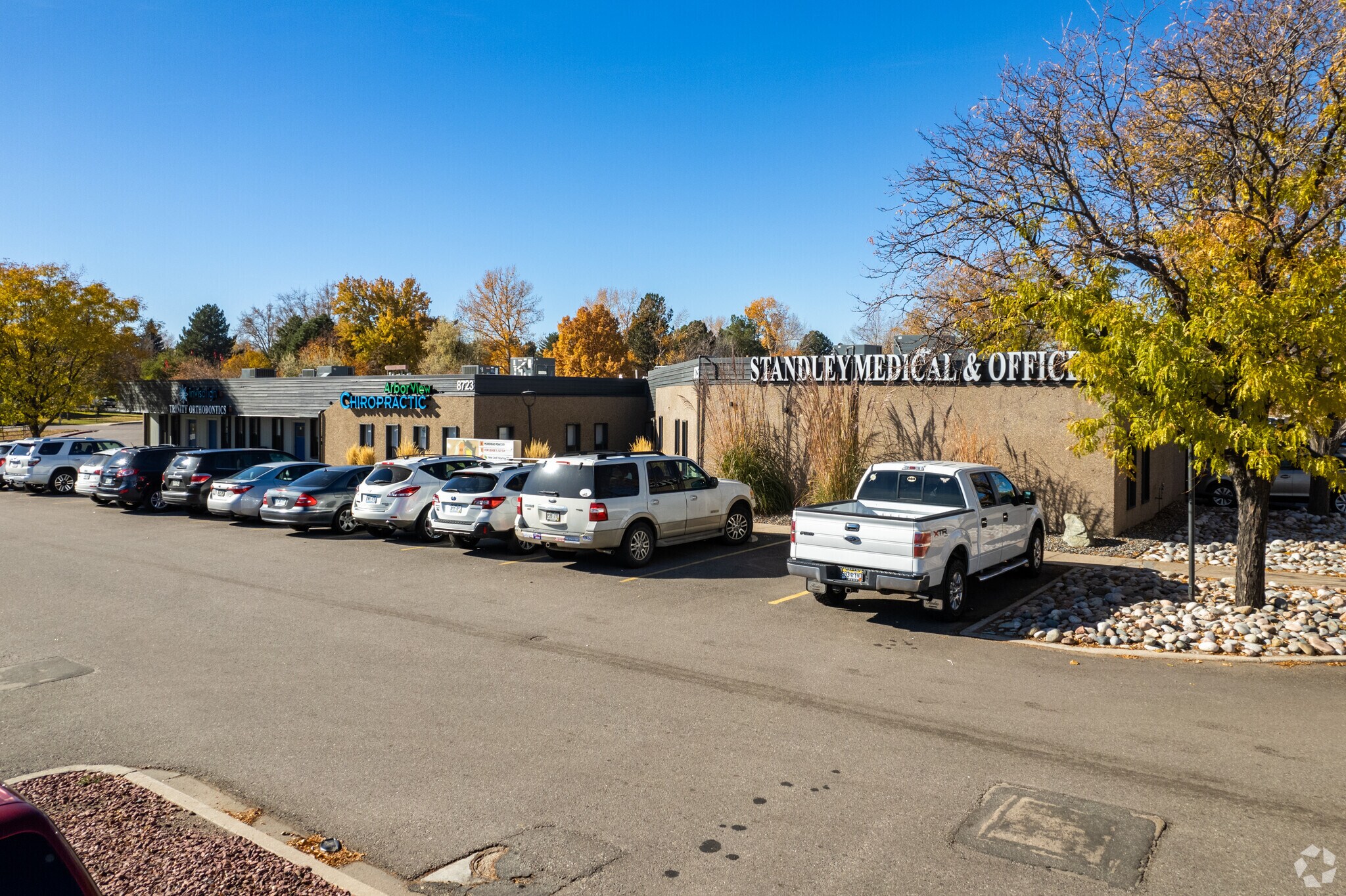 8725 Wadsworth Blvd, Arvada, CO à louer Photo principale– Image 1 sur 5