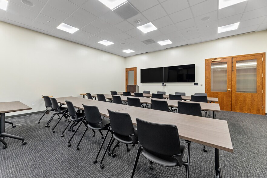 755 E Mulberry Ave, San Antonio, TX à louer - Photo intérieure – Image 2 sur 15