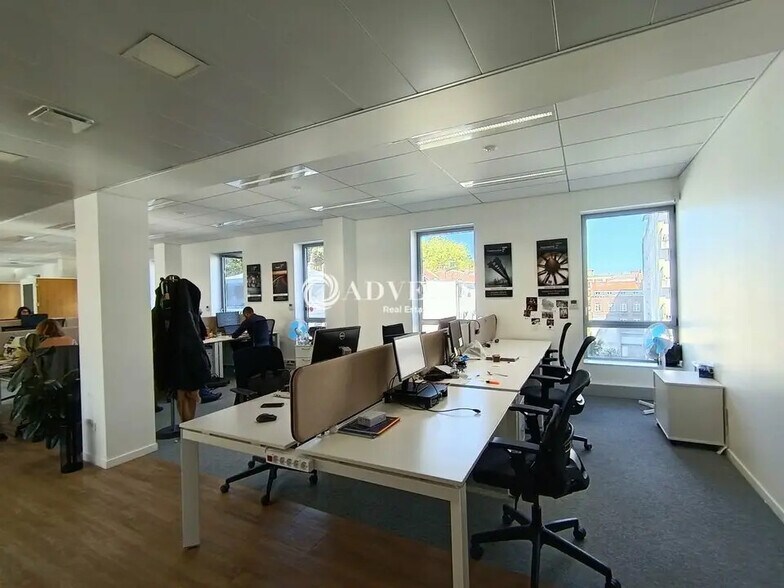 Bureau dans Lille à louer - Photo de l’immeuble – Image 3 sur 11