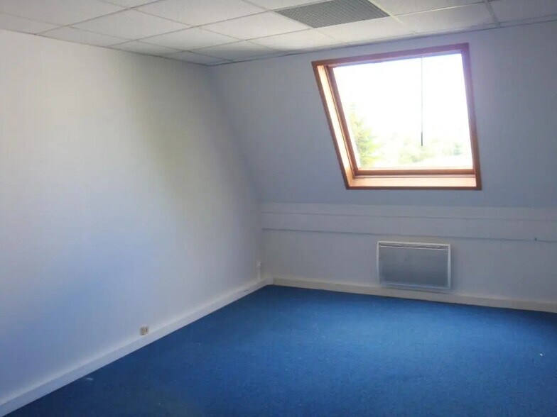 Bureau dans Conflans-Sainte-Honorine à louer - Photo intérieure – Image 3 sur 6