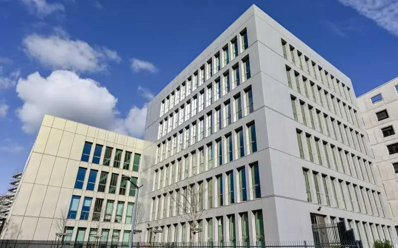 Bureau dans Lyon à louer - Photo de l’immeuble – Image 1 sur 19
