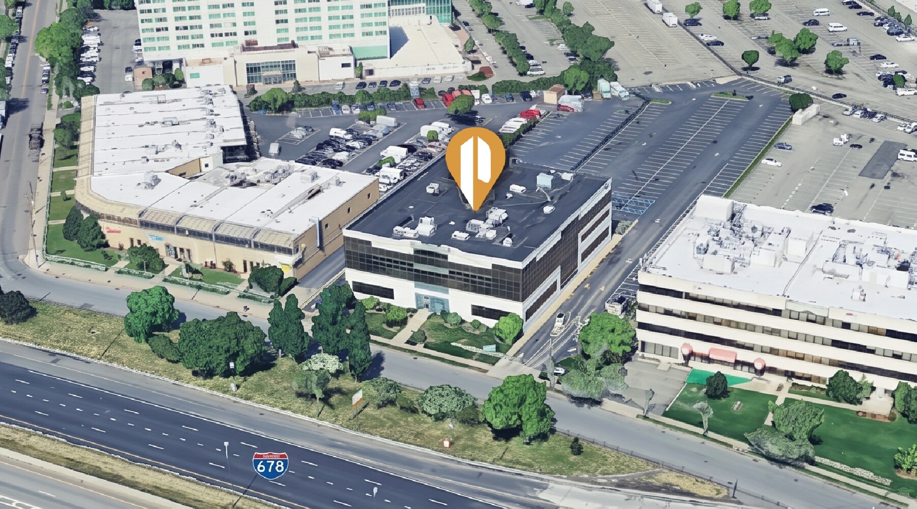 30-56 Whitestone Expy, Flushing, NY à louer Photo de l’immeuble– Image 1 sur 11