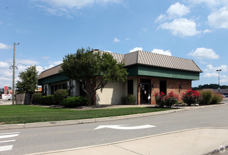 3551 Belmont Ave, Youngstown, OH à louer - Photo de l’immeuble – Image 3 sur 9