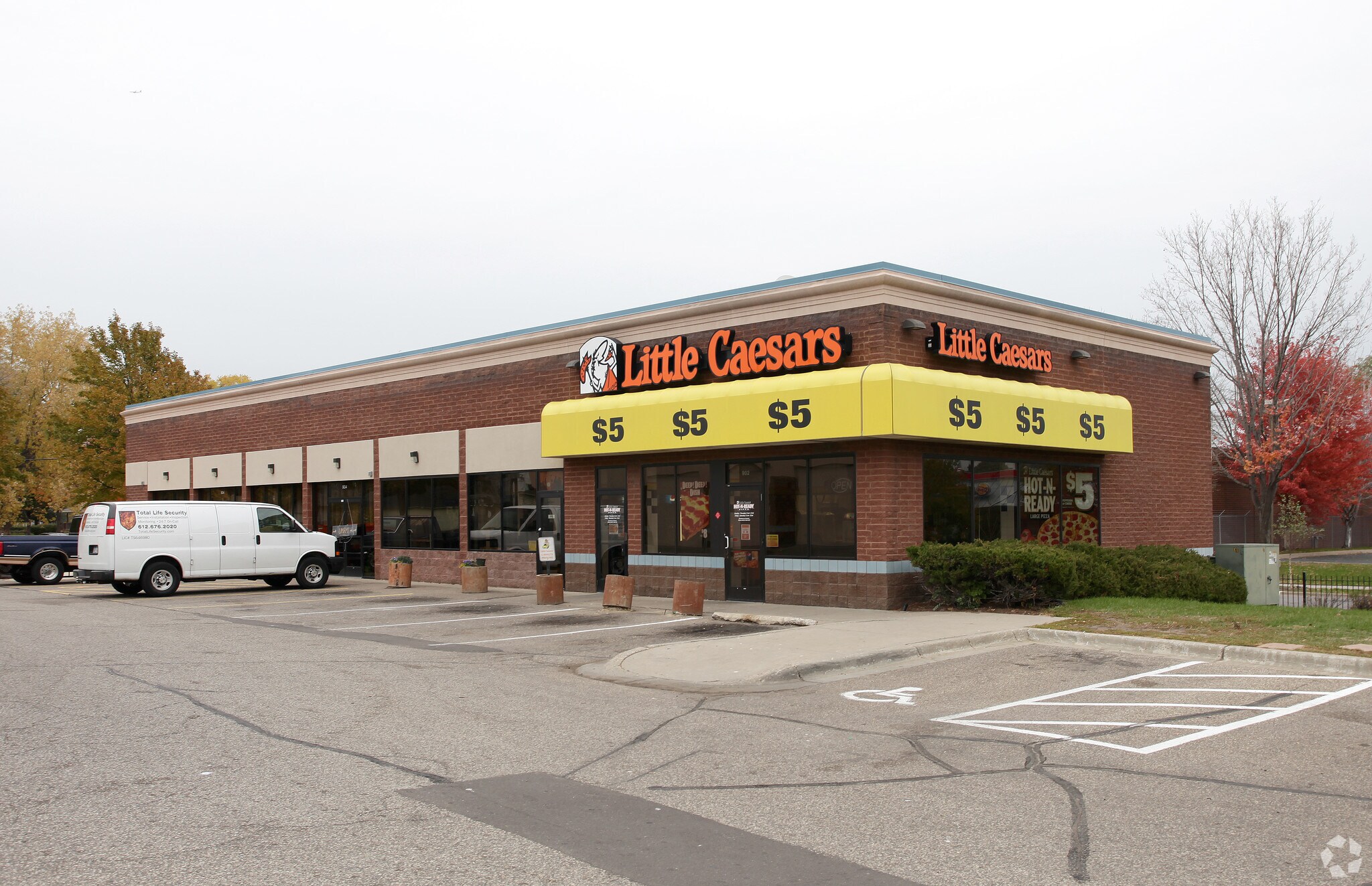 902 W Broadway Ave, Minneapolis, MN à vendre Photo principale– Image 1 sur 3