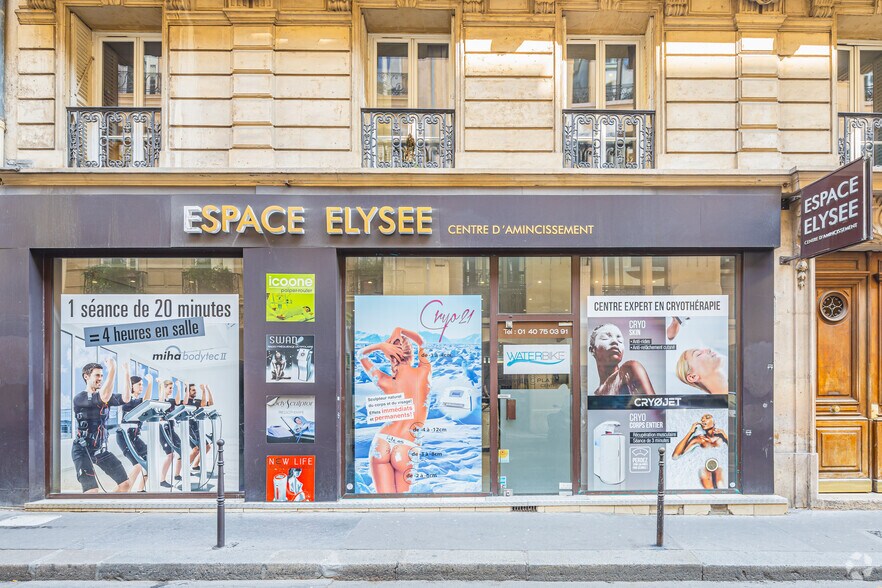 37 Bis Rue Du Colisée, Paris à louer - Photo de l’immeuble – Image 3 sur 3