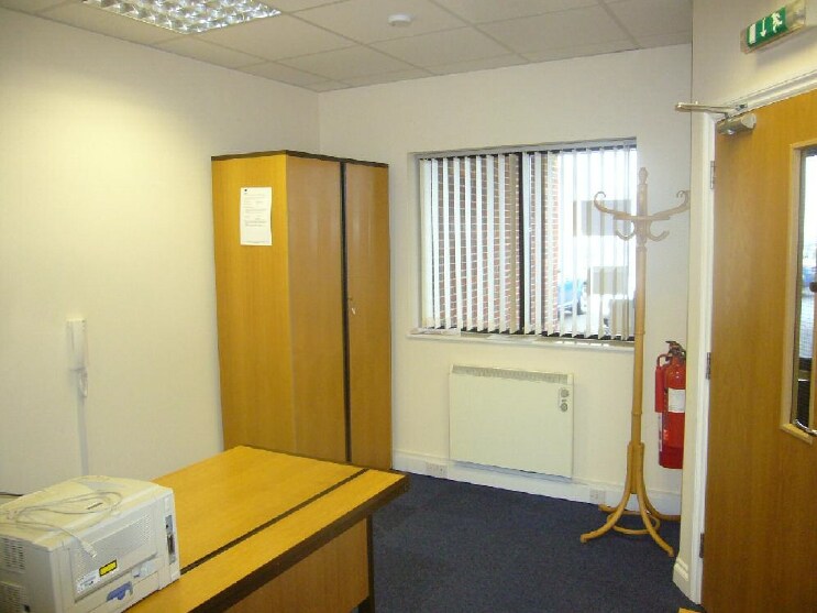 7-15 Millennium Way, Derby à louer - Photo de l’immeuble – Image 2 sur 8