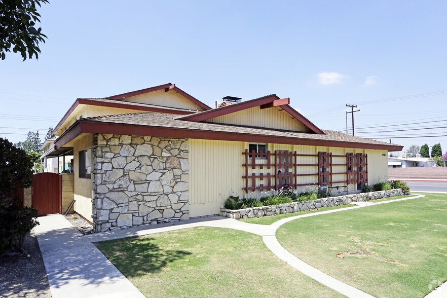 12501 Orrway Dr, Garden Grove, CA à vendre - Photo de l’immeuble – Image 3 sur 3