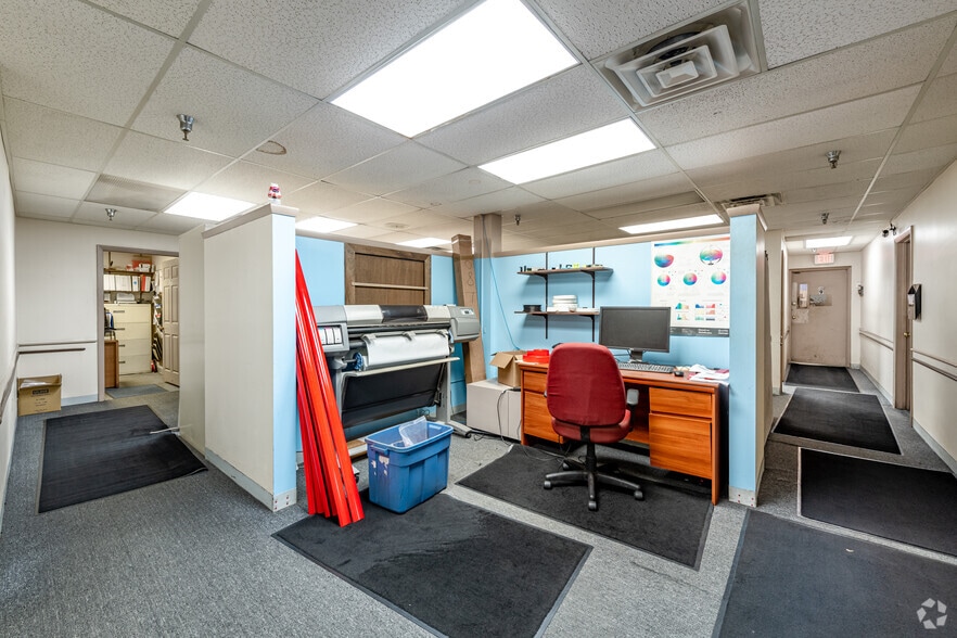 225 Hubbard Rd, Youngstown, OH à louer - Photo intérieure – Image 3 sur 27