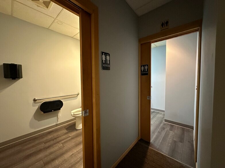 4 S Linn St, Iowa City, IA à vendre - Photo de l’immeuble – Image 2 sur 41
