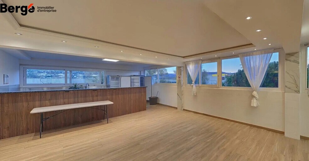 Bureau dans Cannes à vendre - Photo de l’immeuble – Image 1 sur 4