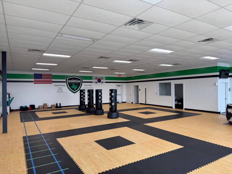 3926 Teasley Ln, Denton, TX à louer - Photo intérieure – Image 3 sur 7