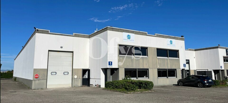 58 Avenue Des Bruyères, Décines-Charpieu à louer - Photo de l’immeuble – Image 1 sur 8