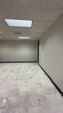 1360 Peachtree St NE, Atlanta, GA à louer - Vidéo sur l’annonce professionnelle 