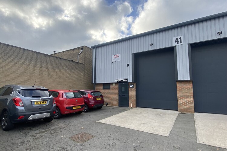 Broomhouse Ln, Doncaster à louer - Photo de l’immeuble – Image 2 sur 2