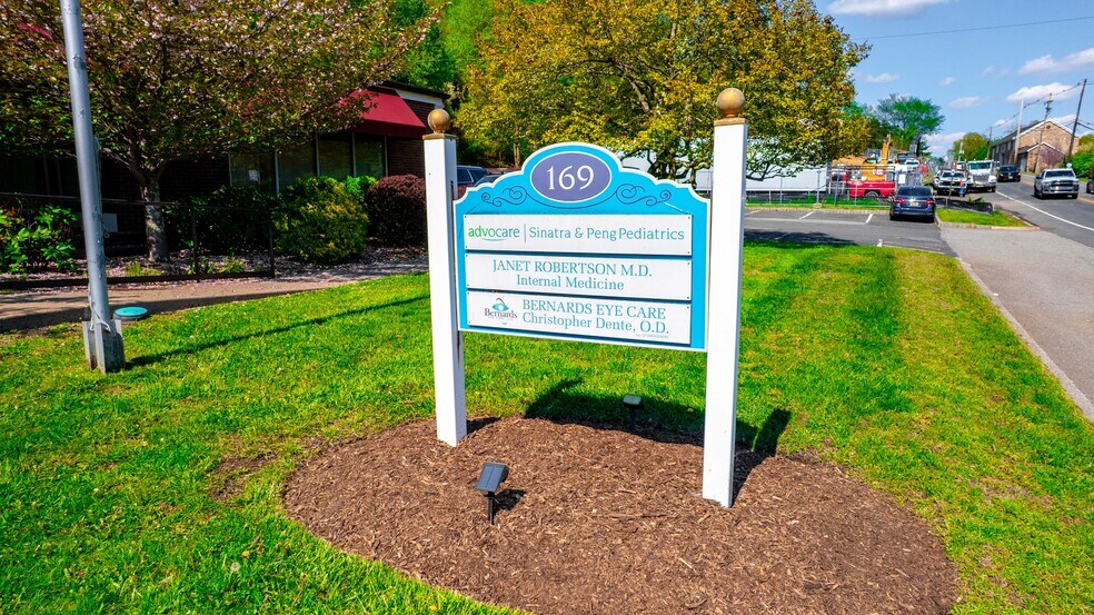 169 Mine Brook Rd, Bernardsville, NJ à vendre - Photo de l’immeuble – Image 3 sur 11