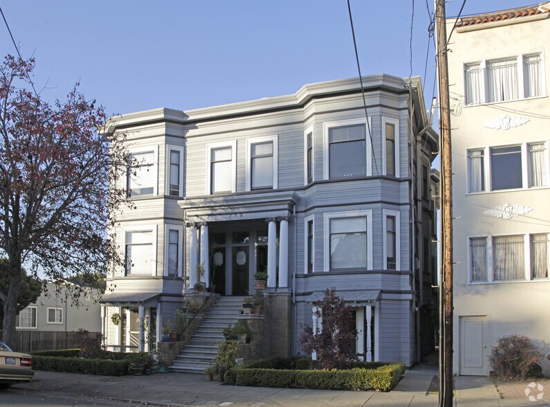 739 Santa Clara Ave, Alameda, CA à vendre - Photo principale – Image 1 sur 31