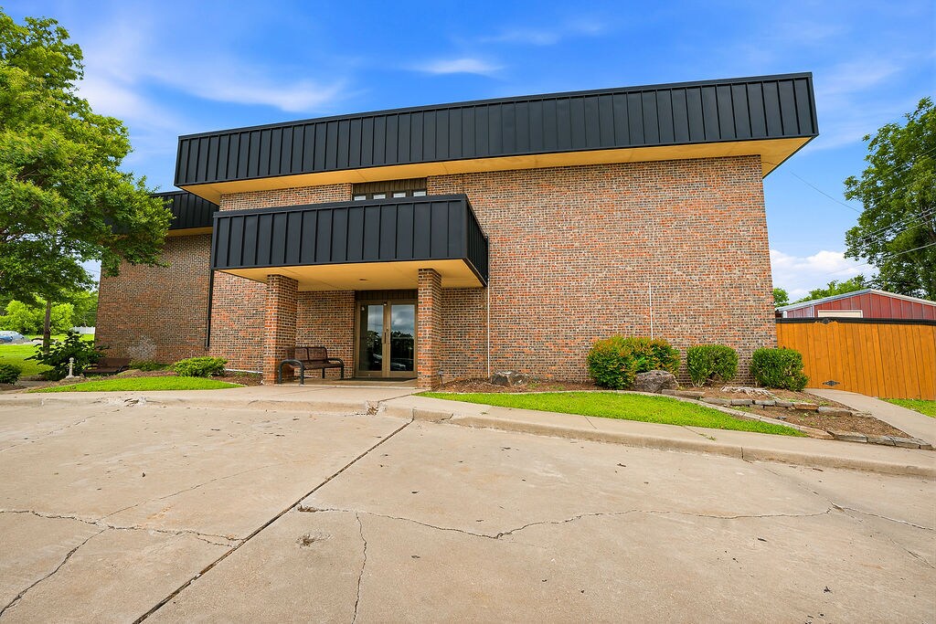 1414 Arlington St, Ada, OK à louer Photo principale– Image 1 sur 19