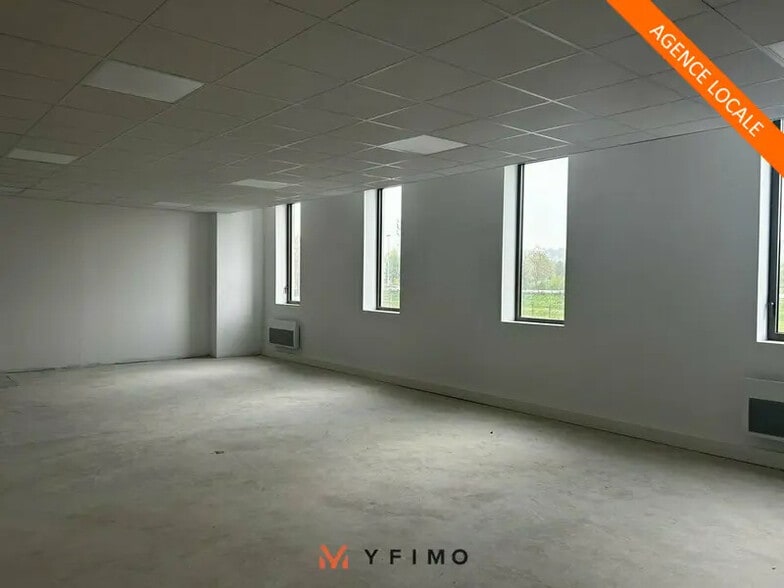 Bureau dans Buchelay à vendre - Photo intérieure – Image 1 sur 7