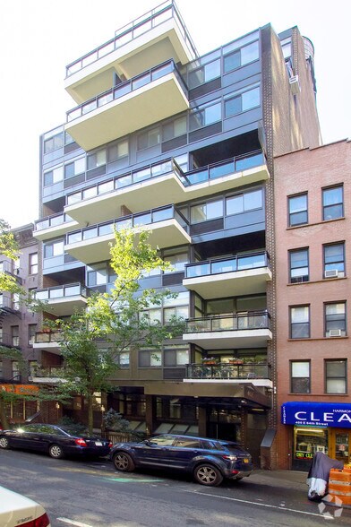 400 E 64th St, New York, NY à louer - Photo de l’immeuble – Image 3 sur 13