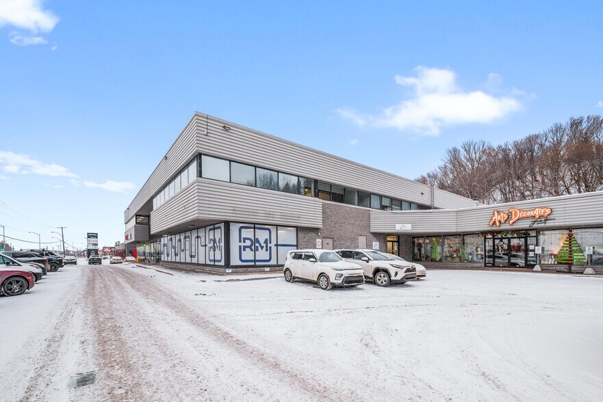 1415 St Frank-Carrel, Québec, QC à louer - Photo de l’immeuble – Image 2 sur 5