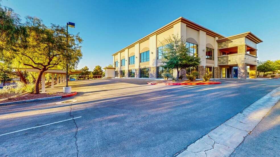 2904 W Horizon Ridge Pky, Henderson, NV à louer - Photo de l’immeuble – Image 3 sur 16