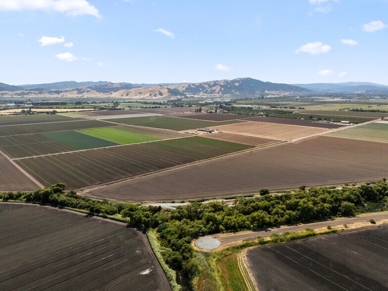 4175 Davidson Ave, Gilroy, CA à vendre - Photo de l’immeuble – Image 3 sur 8