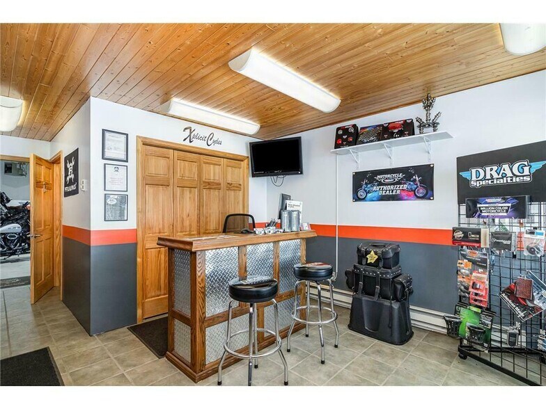 29410 West St, Chisago City, MN à vendre - Photo de l’immeuble – Image 2 sur 11