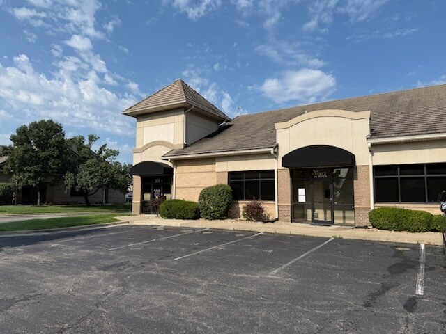 1500-1512 N Church Rd, Liberty, MO à louer - Photo de l’immeuble – Image 2 sur 2