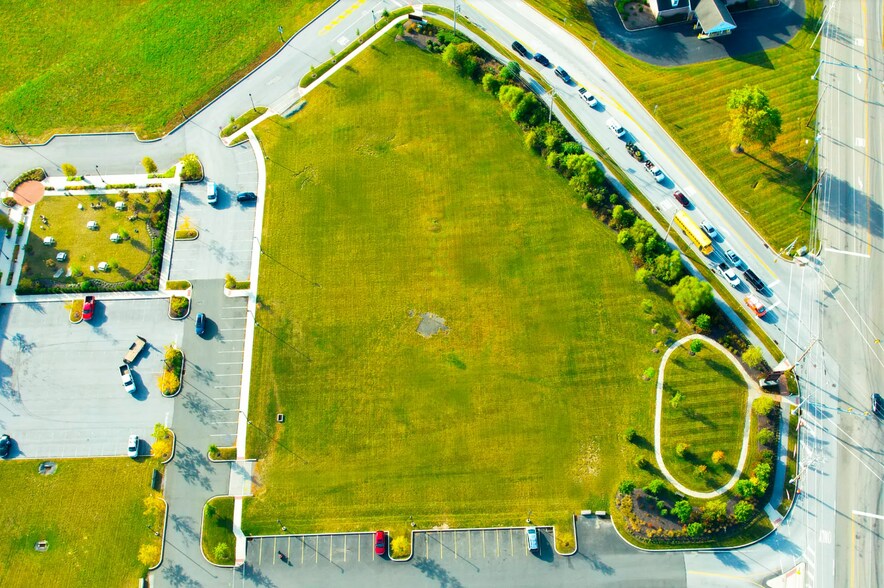 225 Windgate Dr, Chester Springs, PA à vendre - Aérien – Image 2 sur 7