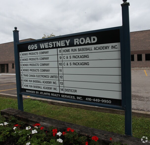 695 Westney Rd S, Ajax, ON à louer - Photo de l’immeuble – Image 3 sur 3
