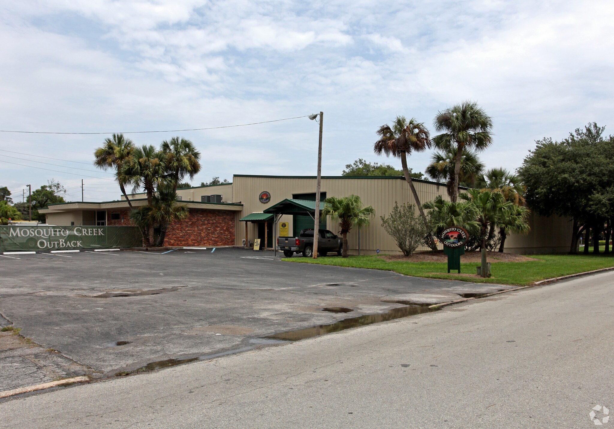 203 W 1st St, Apopka, FL à louer Photo principale– Image 1 sur 3