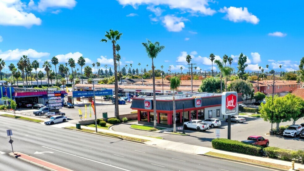1155 N Euclid St, Anaheim, CA à vendre - Photo de l’immeuble – Image 3 sur 5