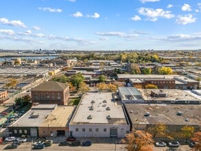 1821 Steinway Pl, Astoria, NY à louer Photo intérieure– Image 2 sur 8