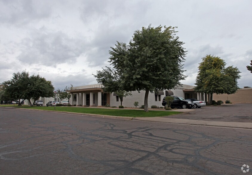 2632 S 24th St, Phoenix, AZ à louer - Photo de l’immeuble – Image 3 sur 3